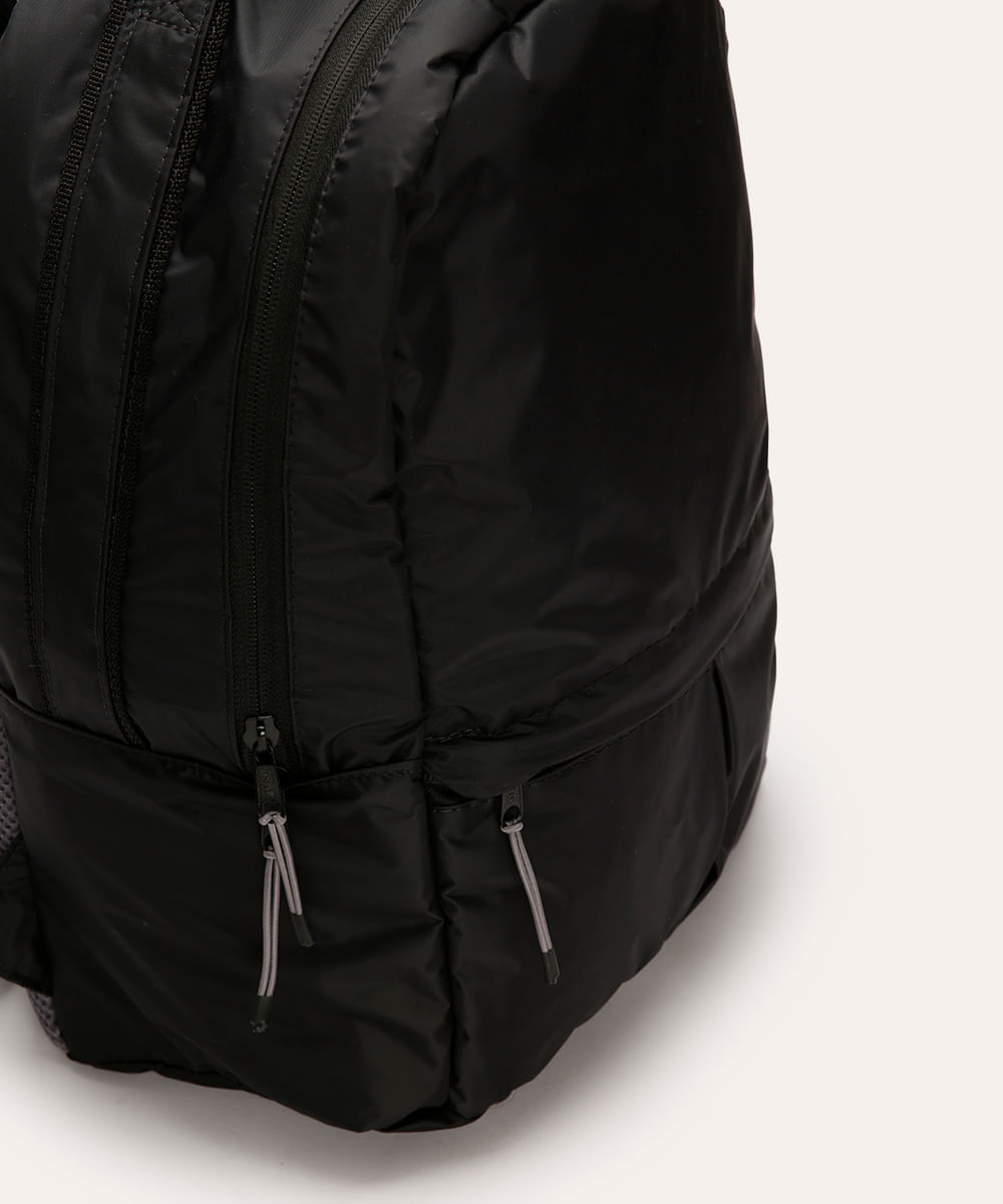 mochila com bolsos esportiva preta