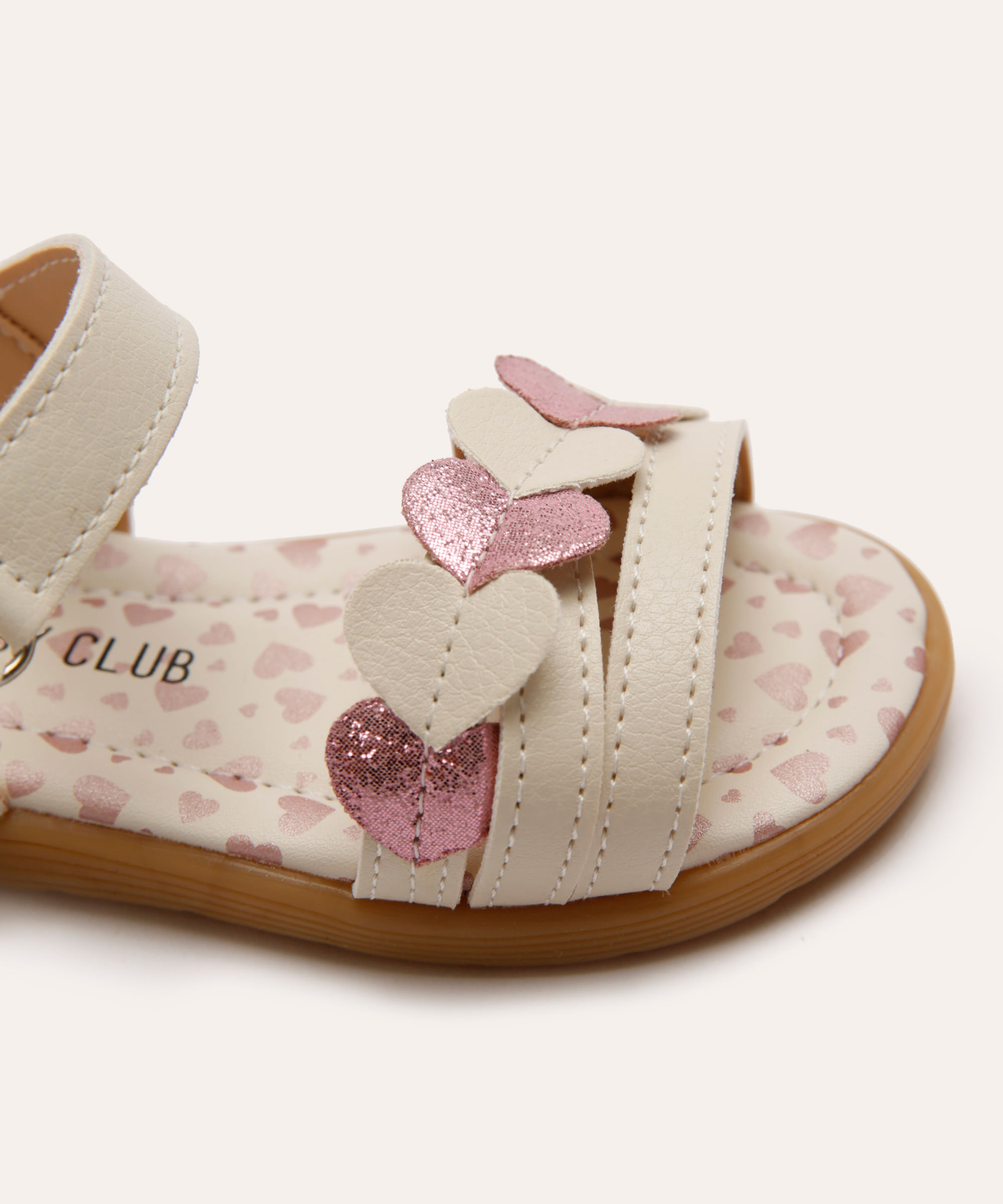 sandália infantil coração metalizado off white