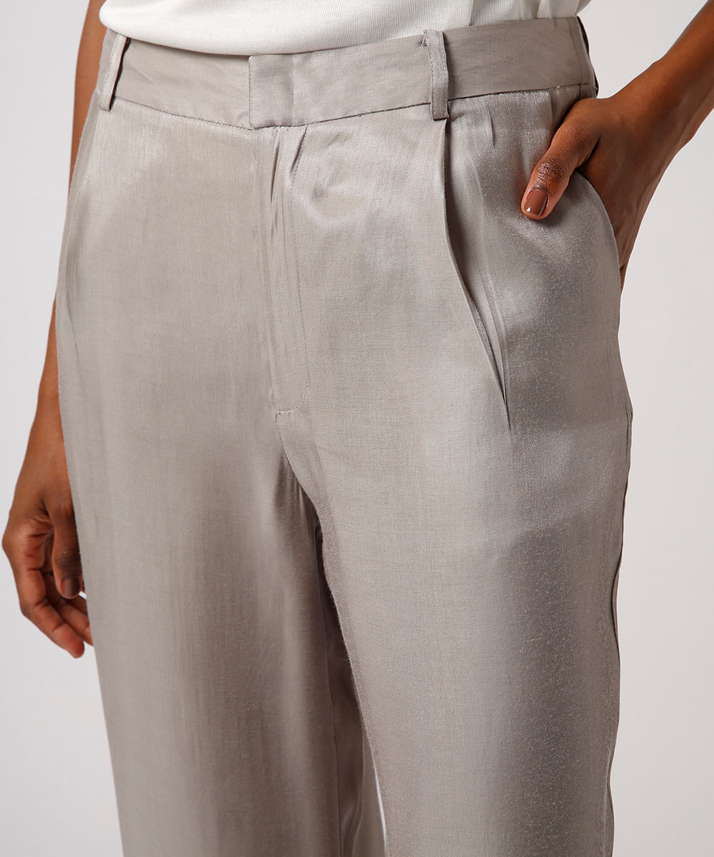 calça de alfaiataria acetinada mindset cinza