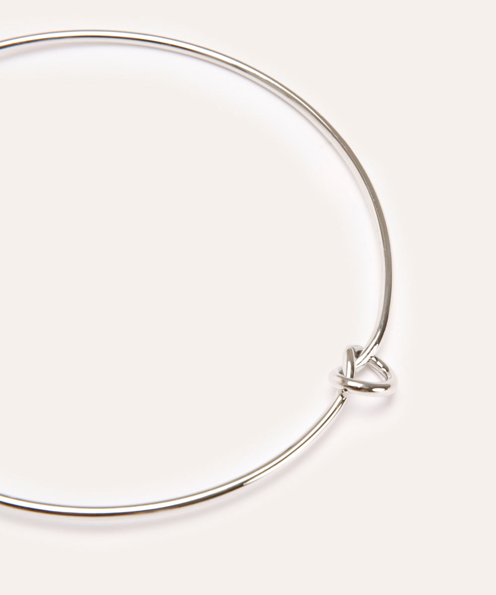 colar chocker nó prateado