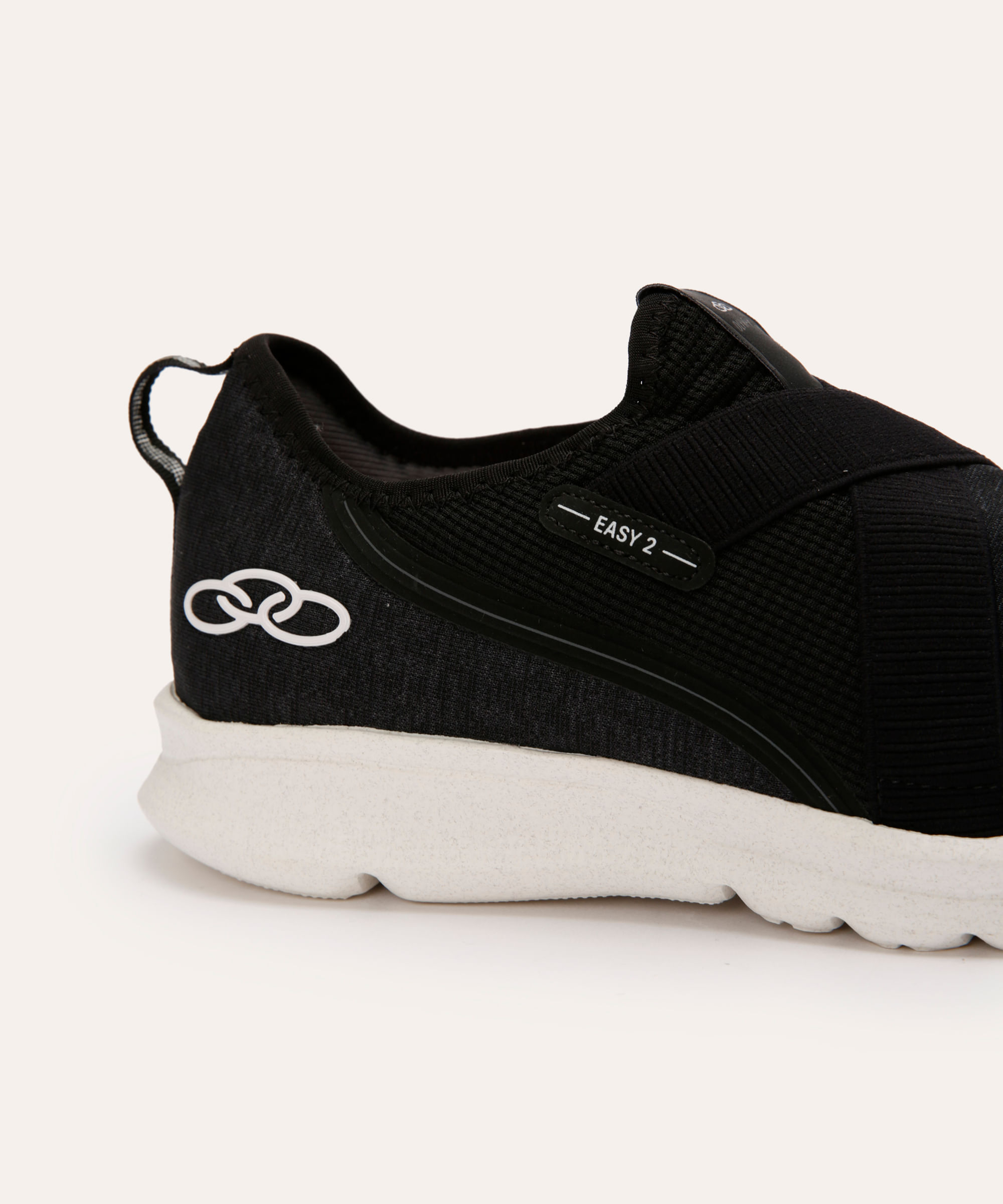 tênis esportivo com elástico olympikus preto