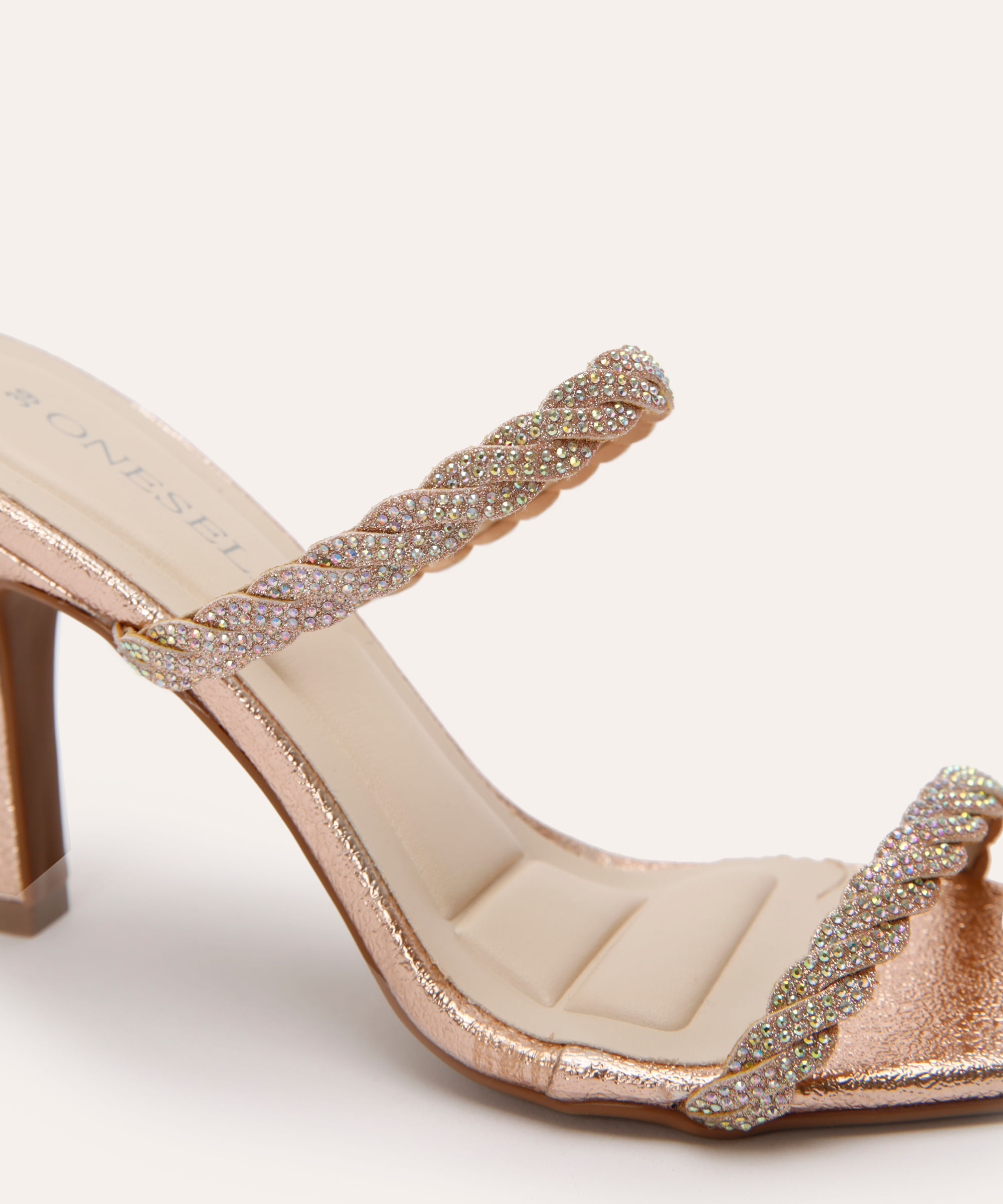 tamanco tira trançada com brilho metalizado oneself rosa