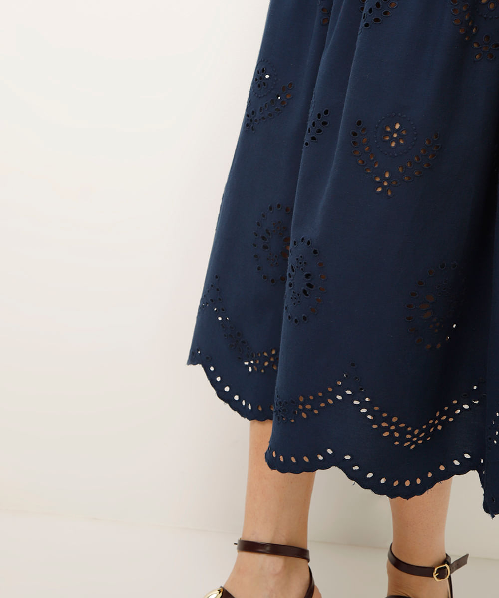 vestido midi de algodão com bordado azul