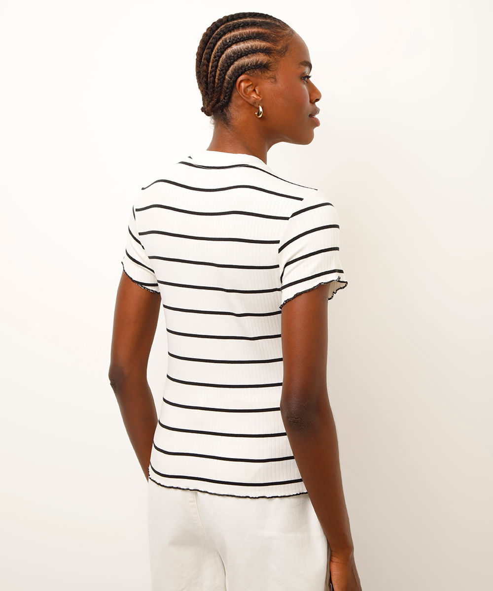 blusa de viscose gola alta listrada off white
