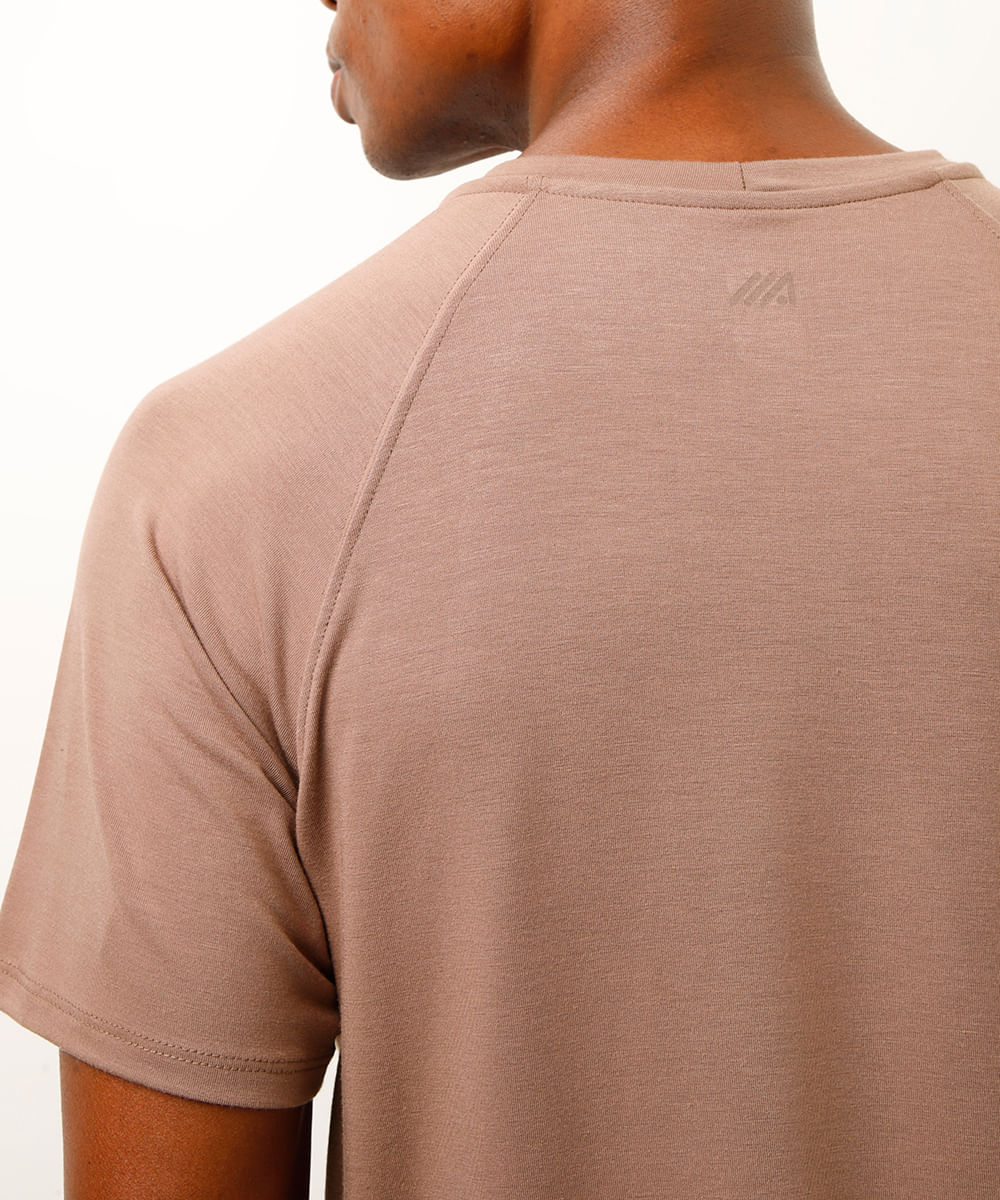 camiseta raglan esportiva marrom
