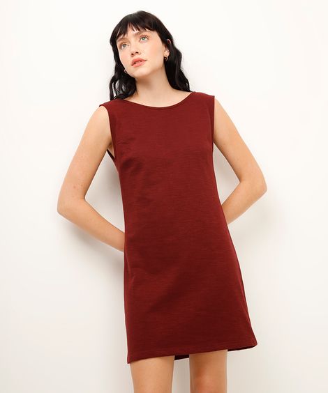 vestido curto decote redondo - vinho