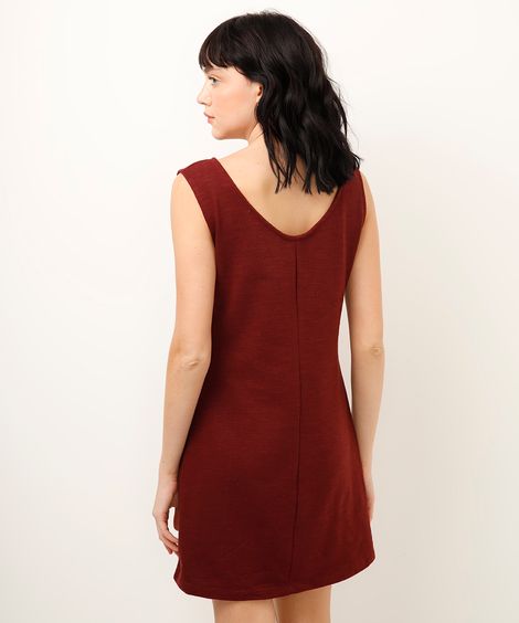 vestido curto decote redondo - vinho