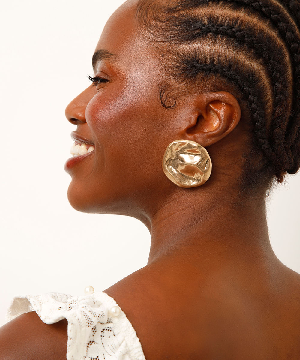 brinco orgânico redondo dourado