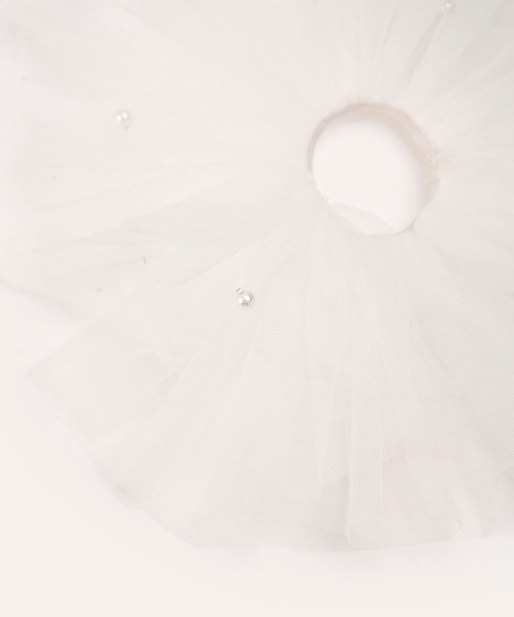 punho de tule com pérolas branco