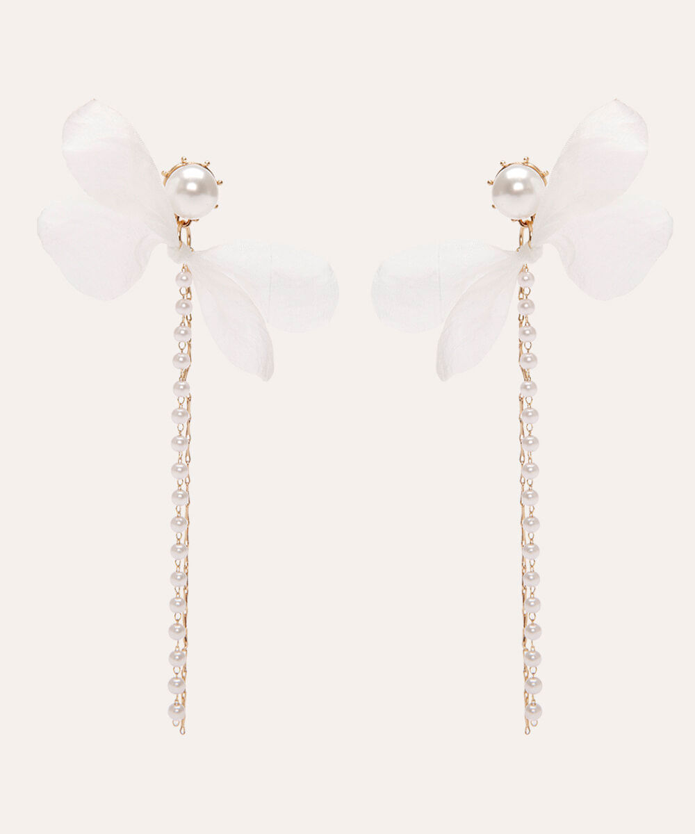 brinco alongado com pérolas branco