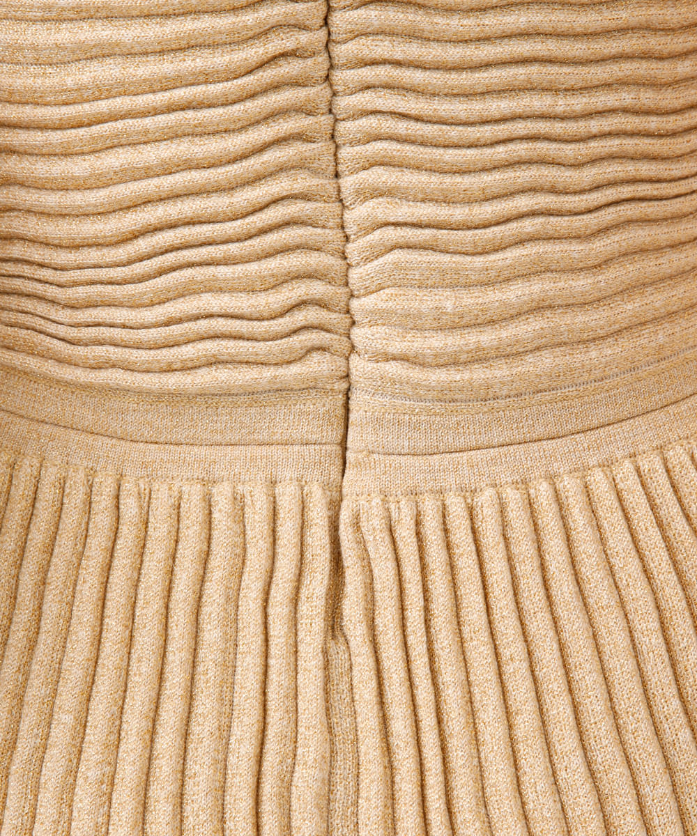vestido midi de tricot com lurex plissado bege
