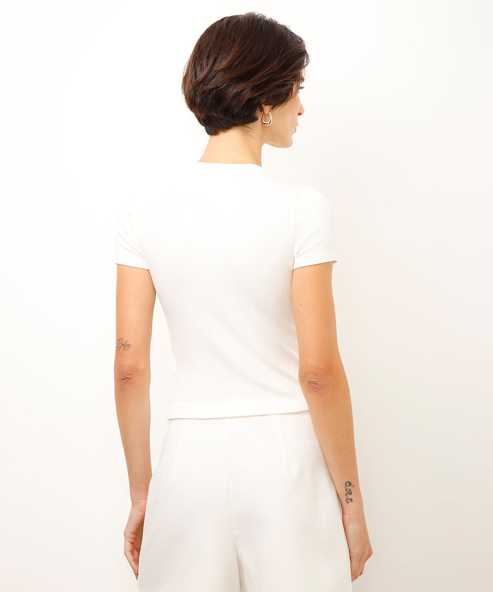 blusa de viscose canelada com tachas off white