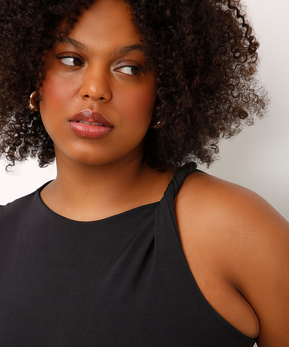 regata alça torcida com franzido plus size mindset preta