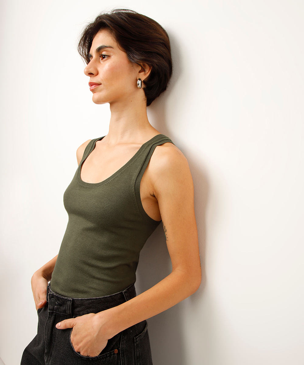 regata básica de tricot verde