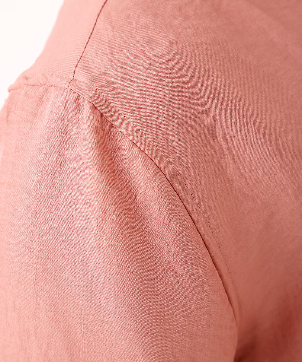 camisa manga curta texturizada rosa