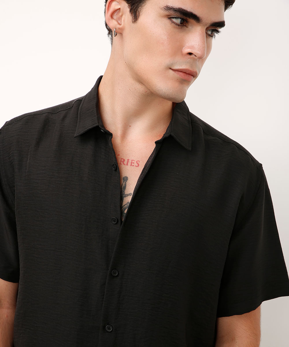 camisa manga curta texturizada preta