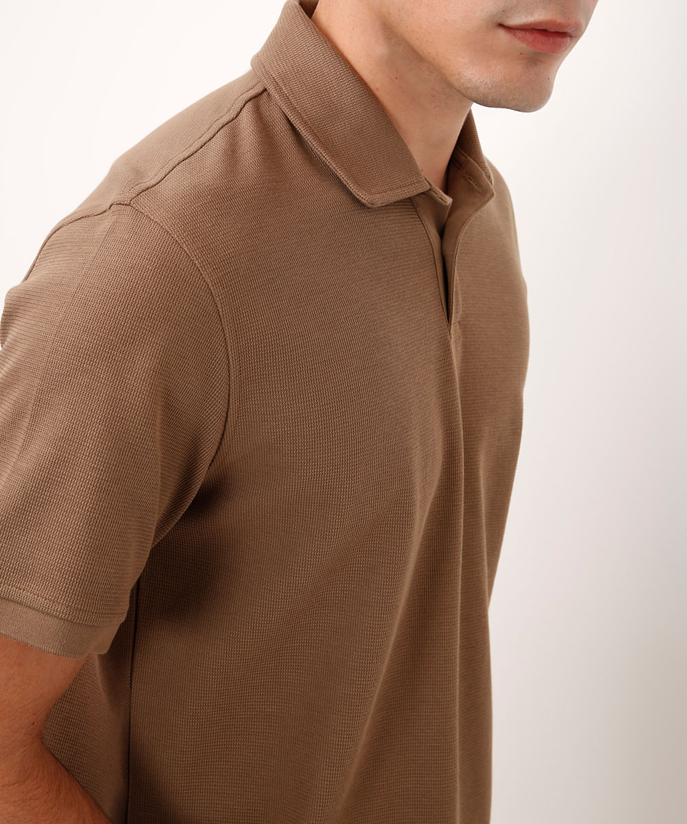 polo comfort de algodão peruano texturizada marrom