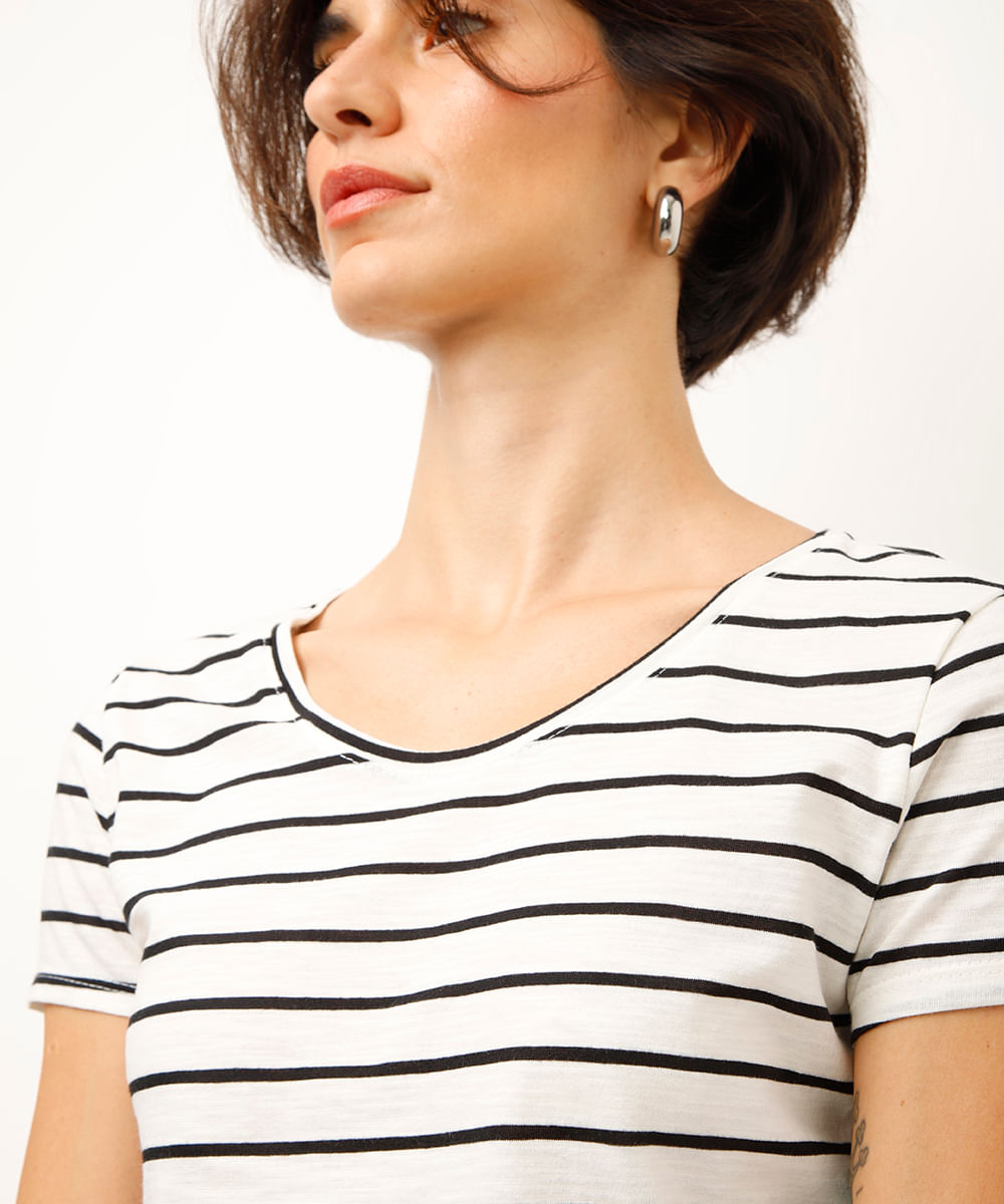 blusa básica de algodão listrada off white