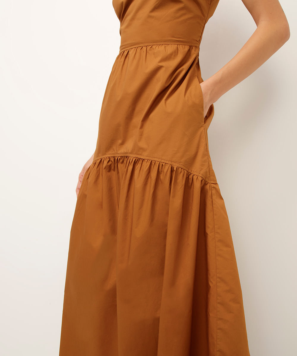vestido longo de algodão com recortes marrom