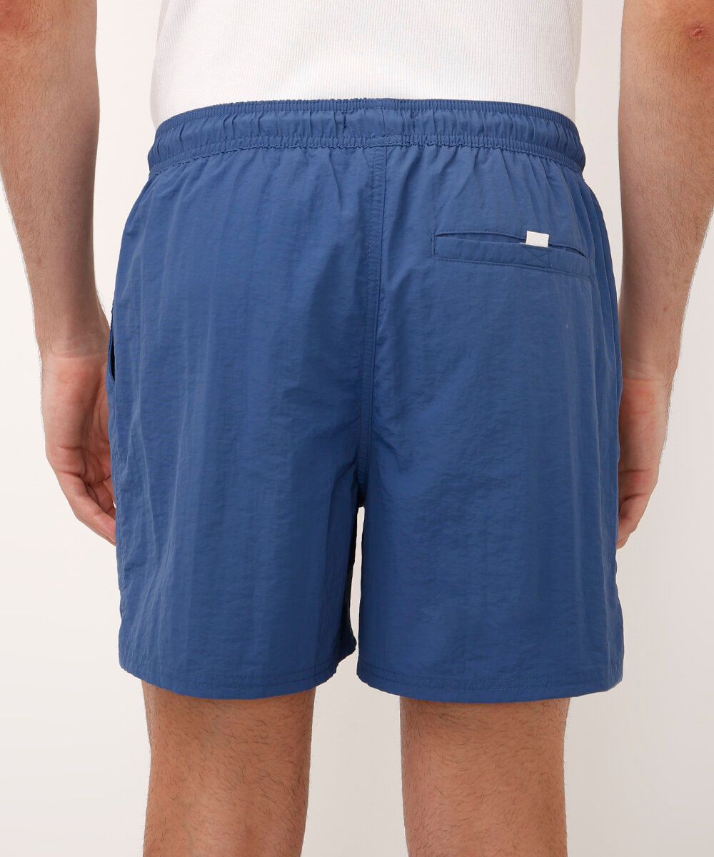 short curto com cordão azul