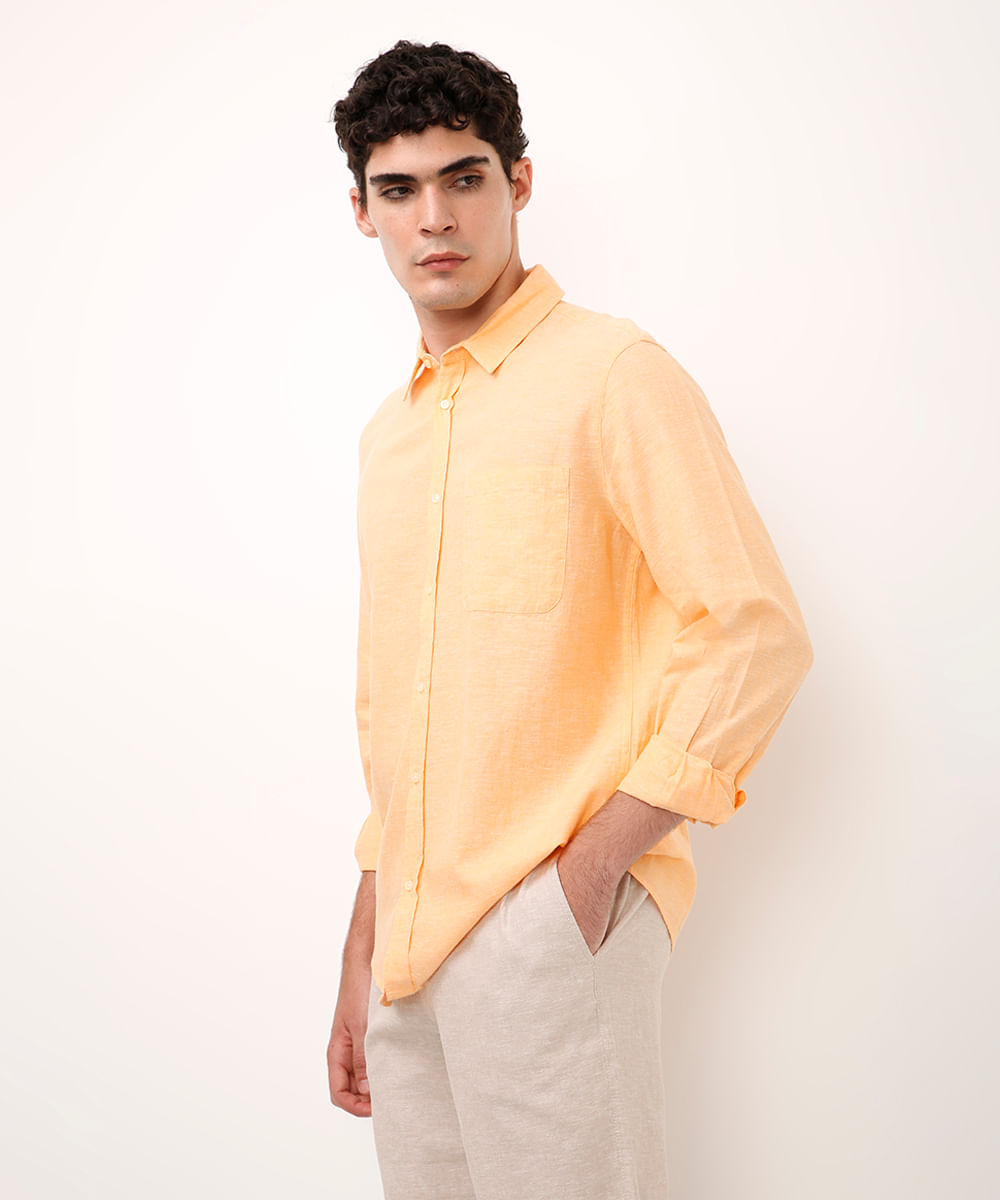 camisa comfort com linho manga longa laranja