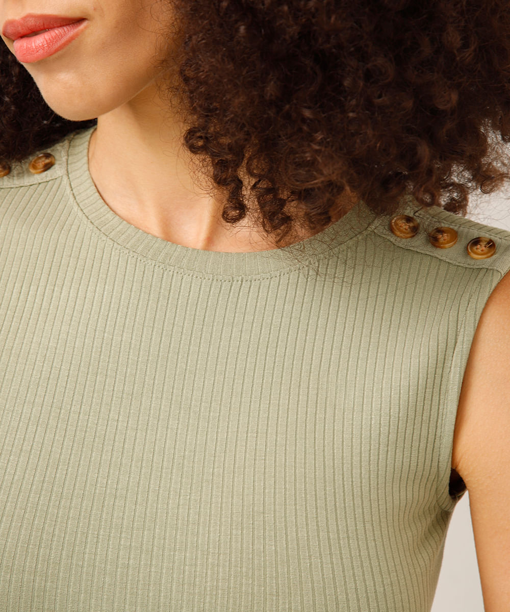 regata de viscose com botões canelada verde