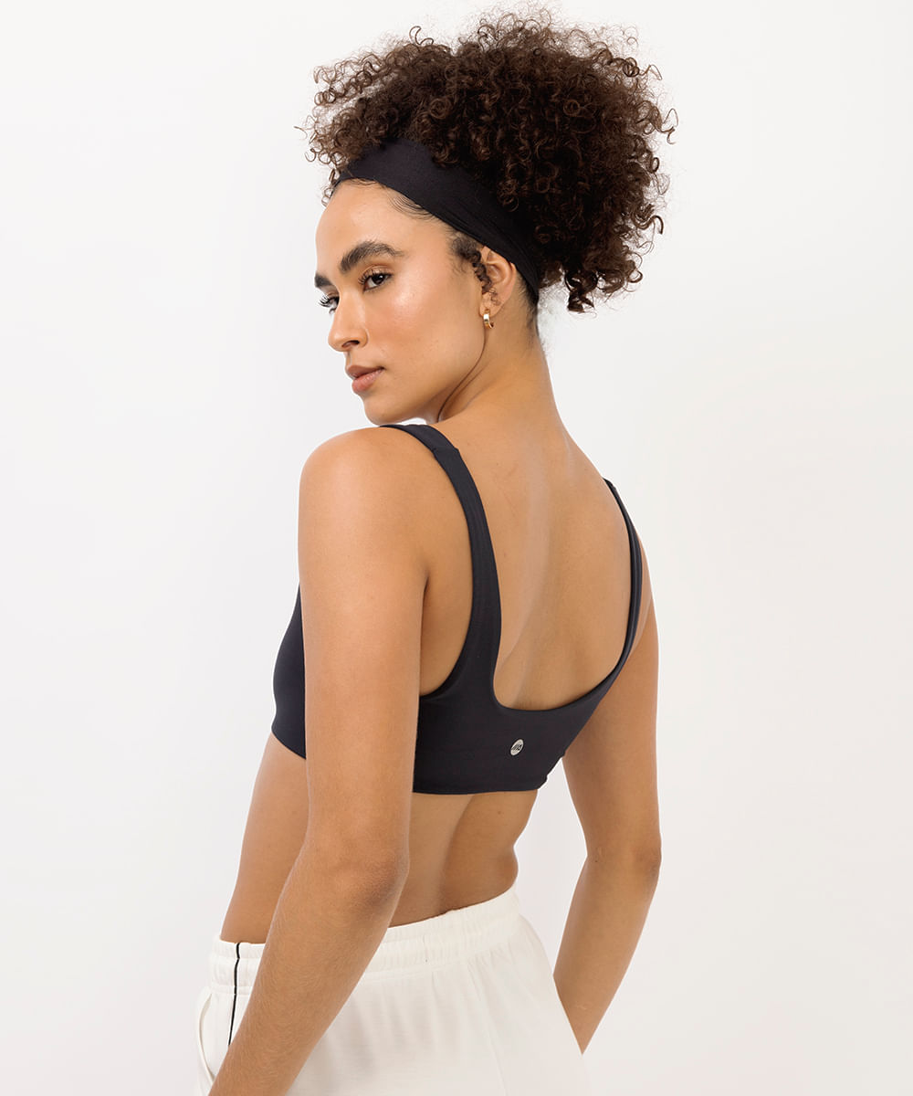 top feminino esportivo decote quadrado preto