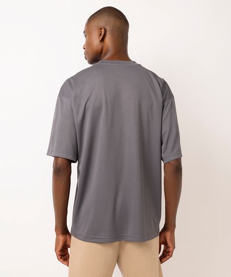 camiseta oversized masculina esportiva cinza