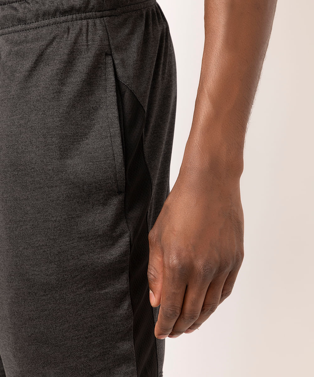 short masculino esportivo com bolso preto