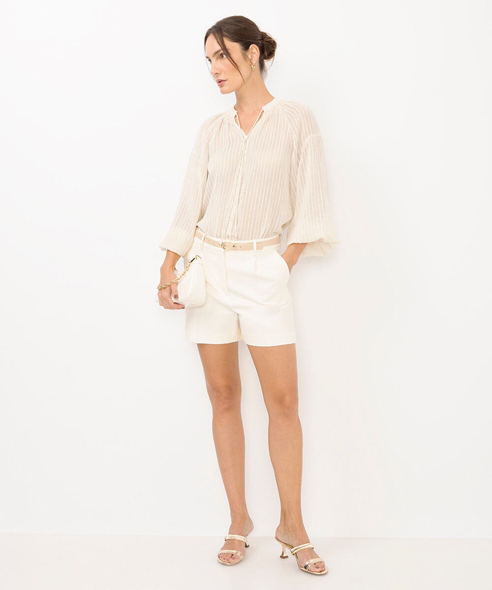 short alfaiatado cintura alta com cinto off white