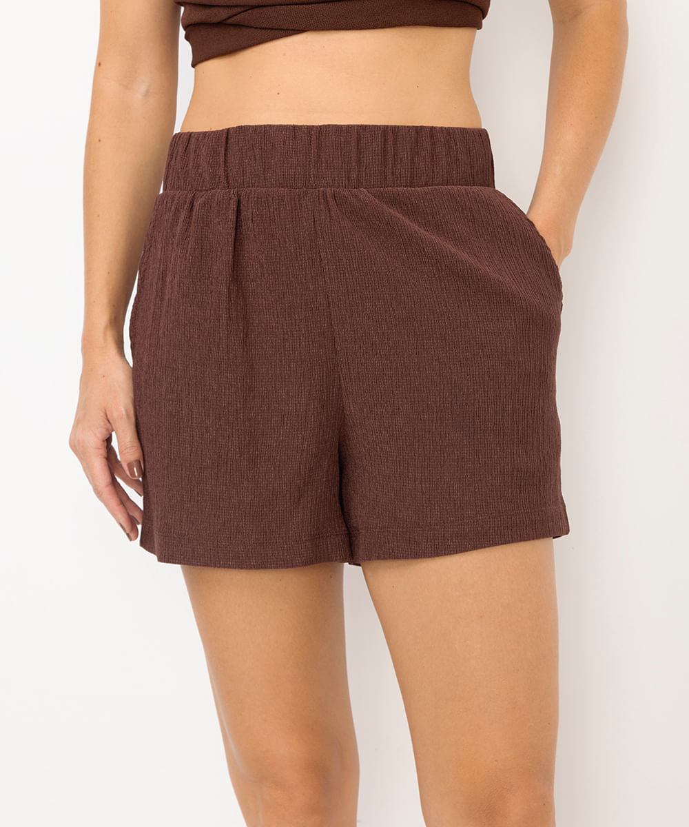 short curto cós com elástico texturizado marrom
