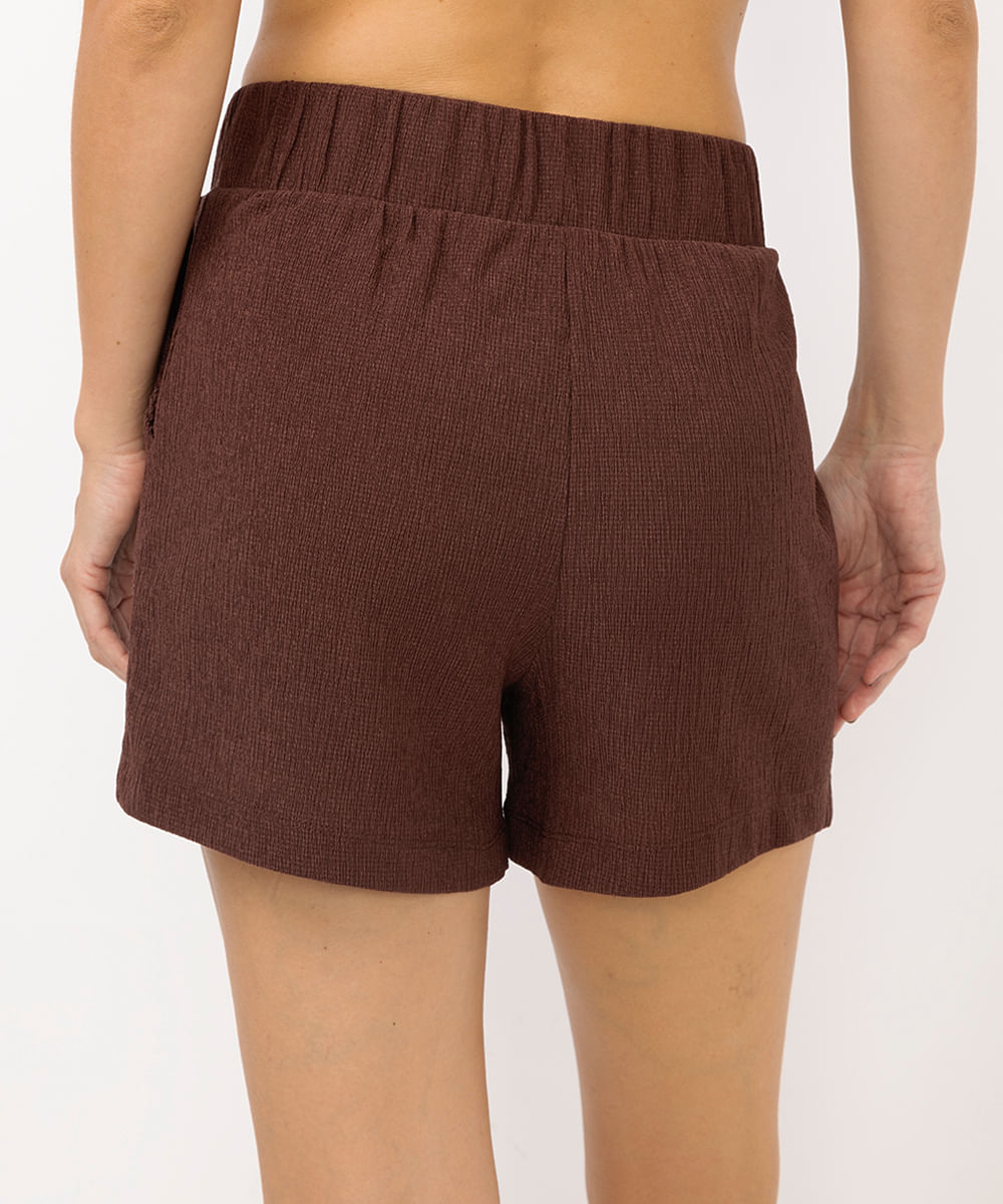 short curto cós com elástico texturizado marrom