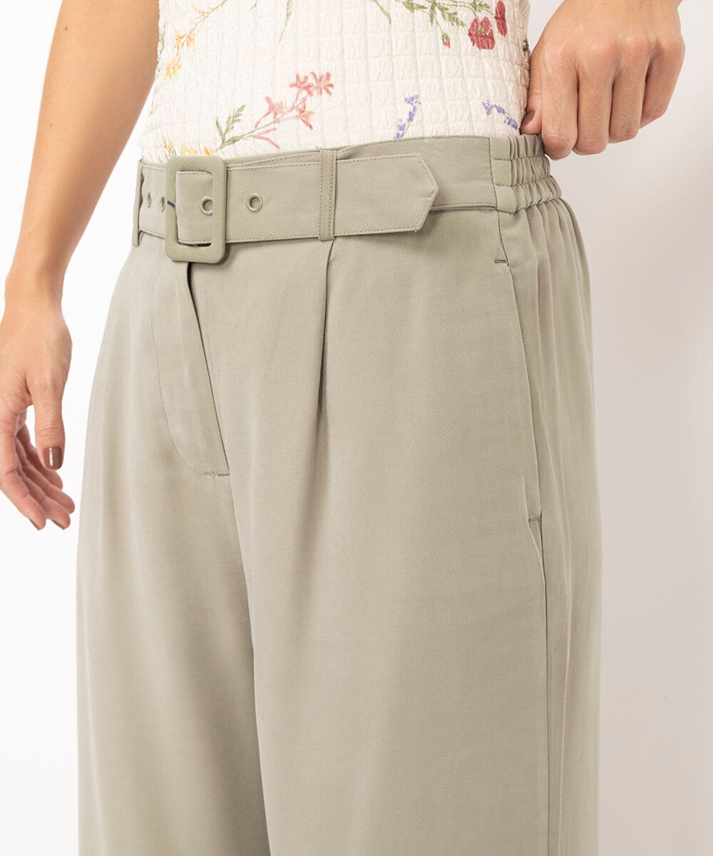 calça wide leg alfaiataria cintura alta com cinto verde