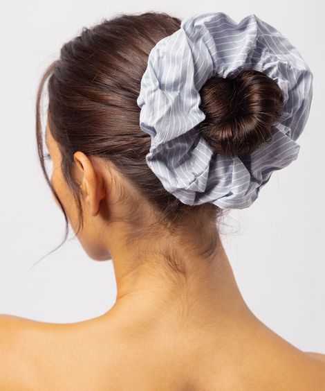 elástico de cabelo scrunchie listrado mindset azul