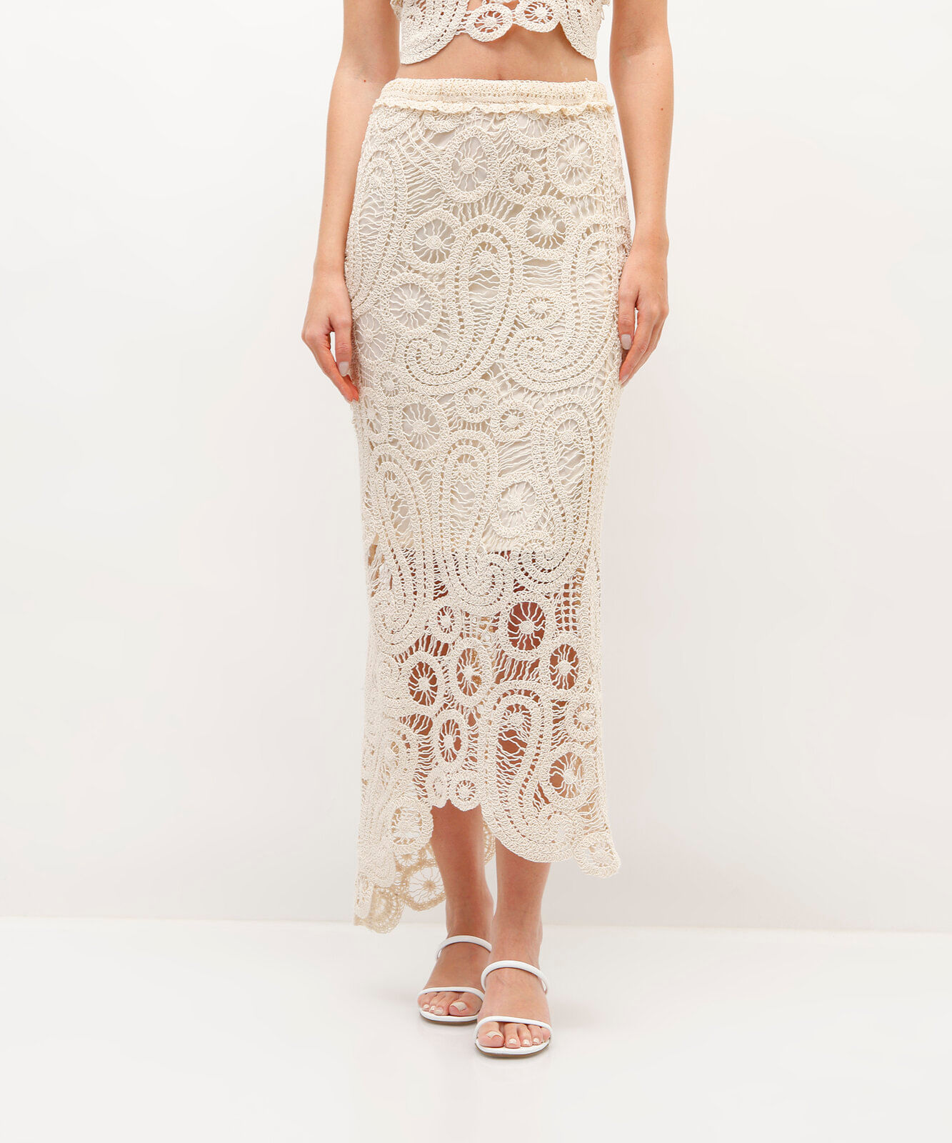 saia midi de crochet arabescos bege