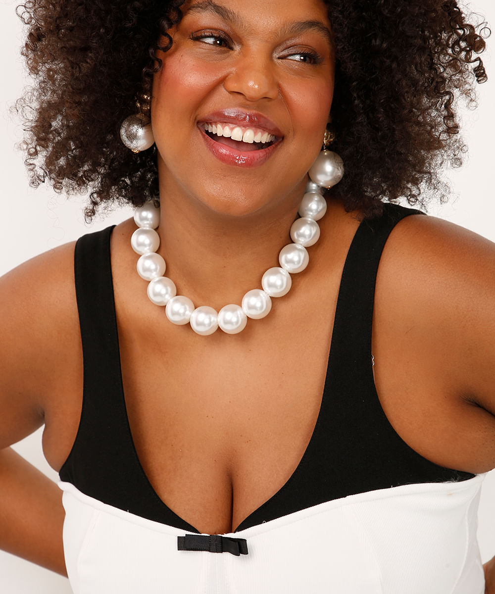 macaquinho canelado com laços plus size - off white