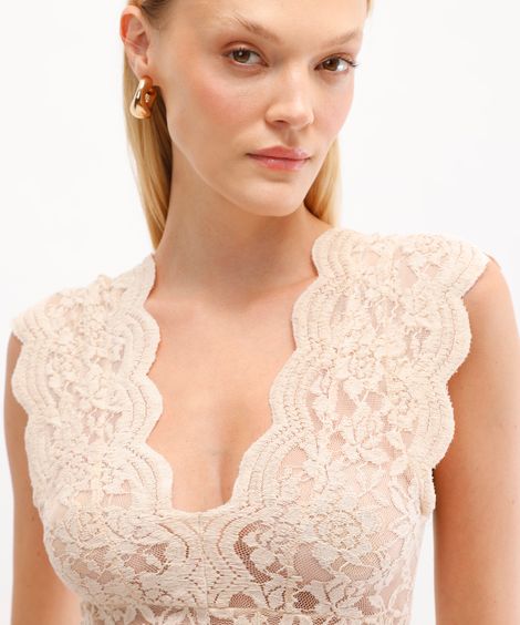 blusa rendada decote v  off white - bege claro