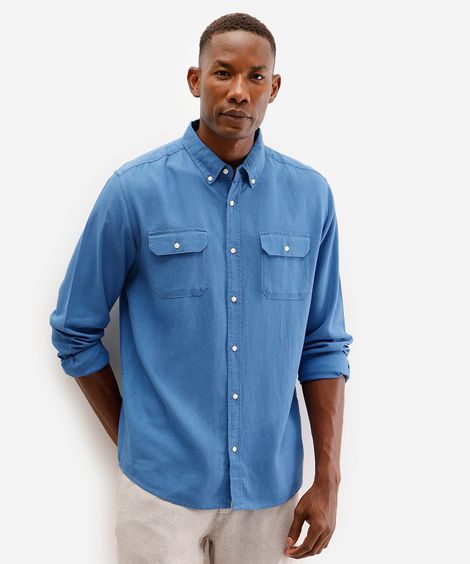 camisa comfort masculina com linho e bolsos azul