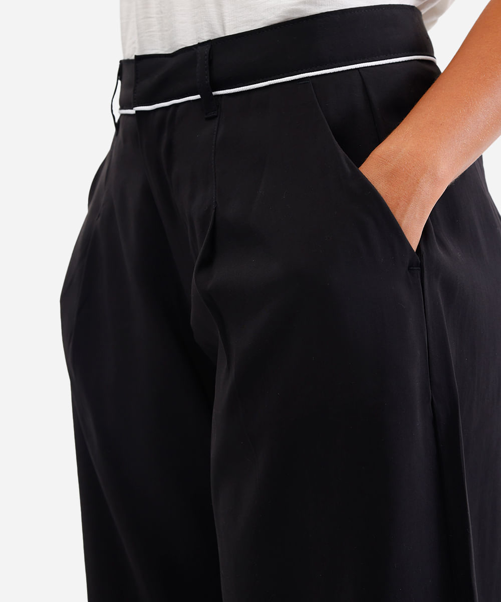 bermuda feminina de alfaiataria preta