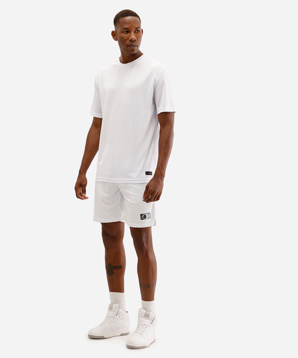 camiseta basquete masculina oversized branca
