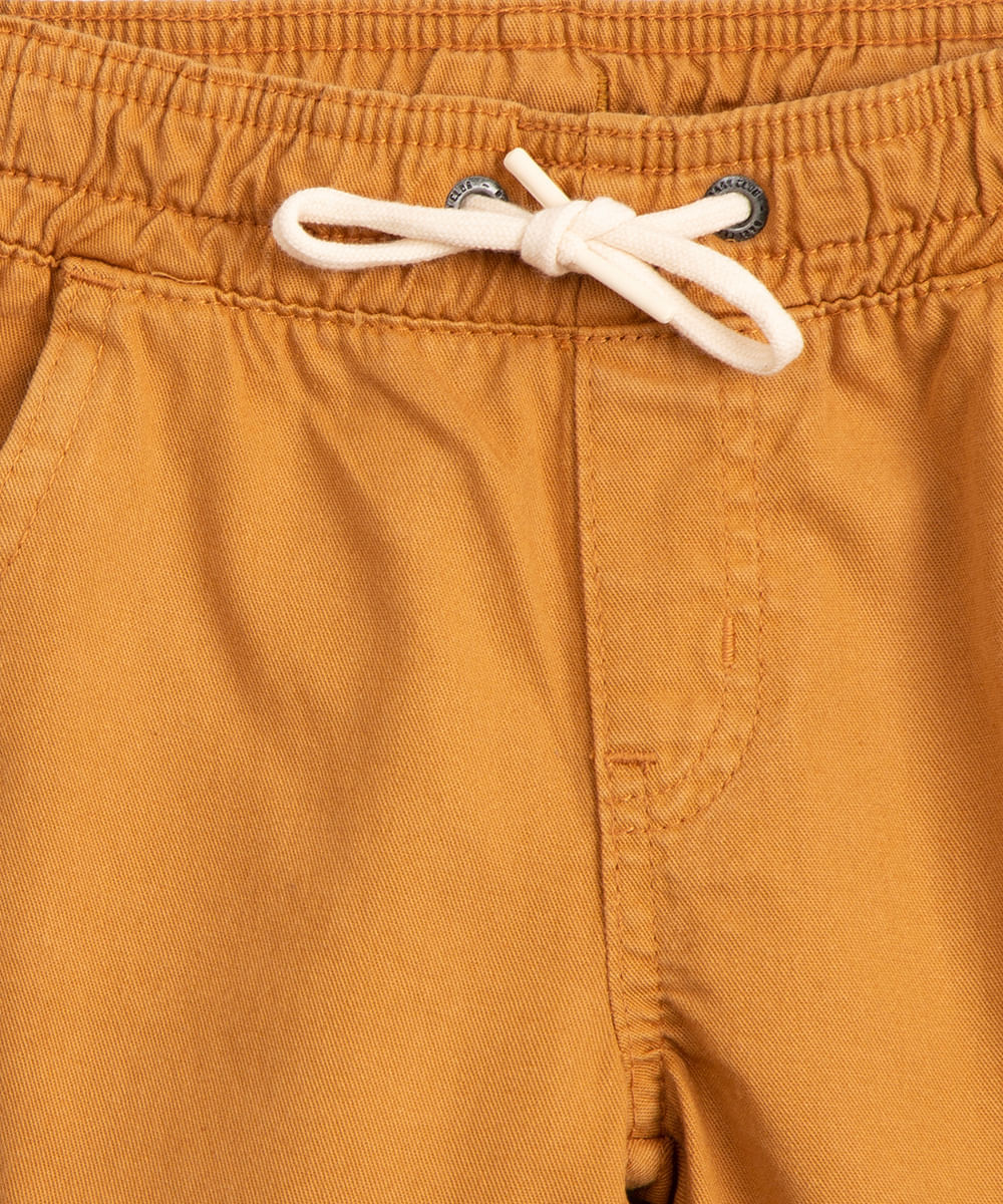 bermuda de sarja infantil com bolsos bege marrom