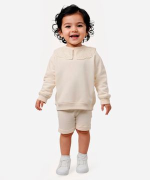 blusa de moletom infantil com babado bege