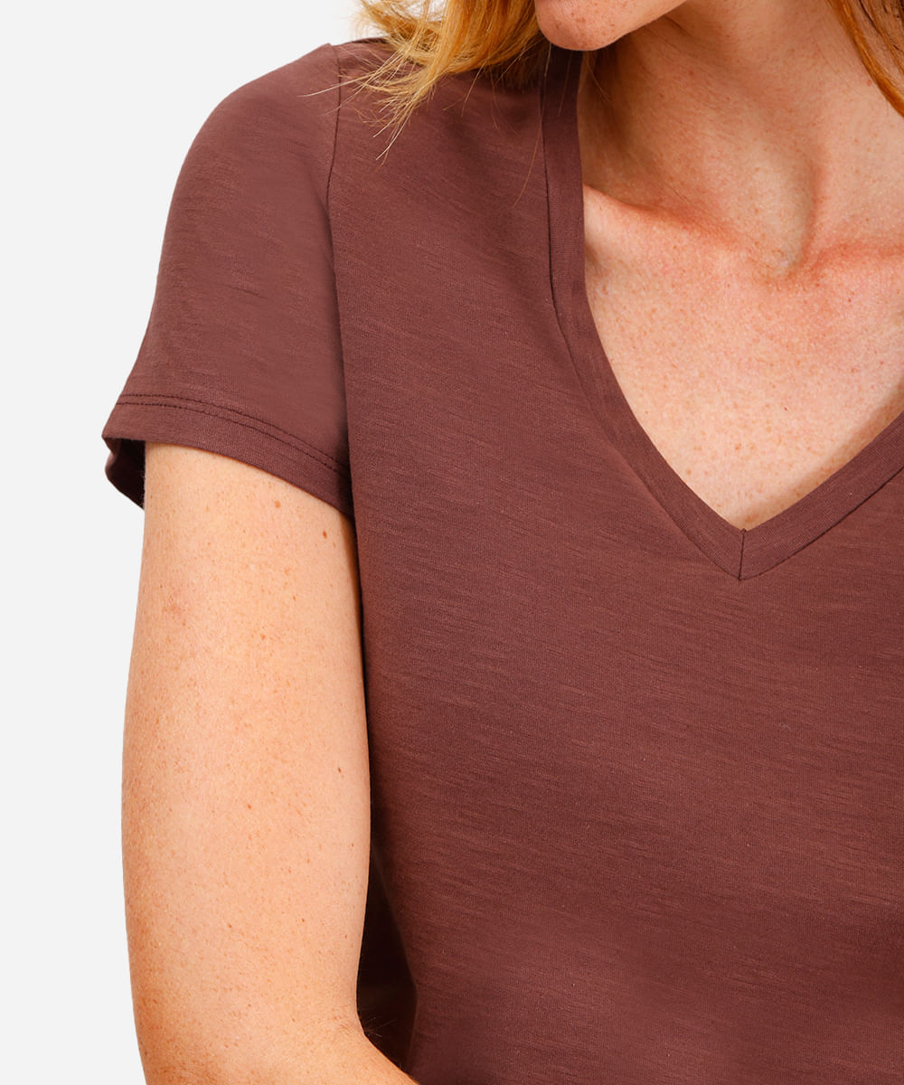blusa básica manga curta decote v marrom