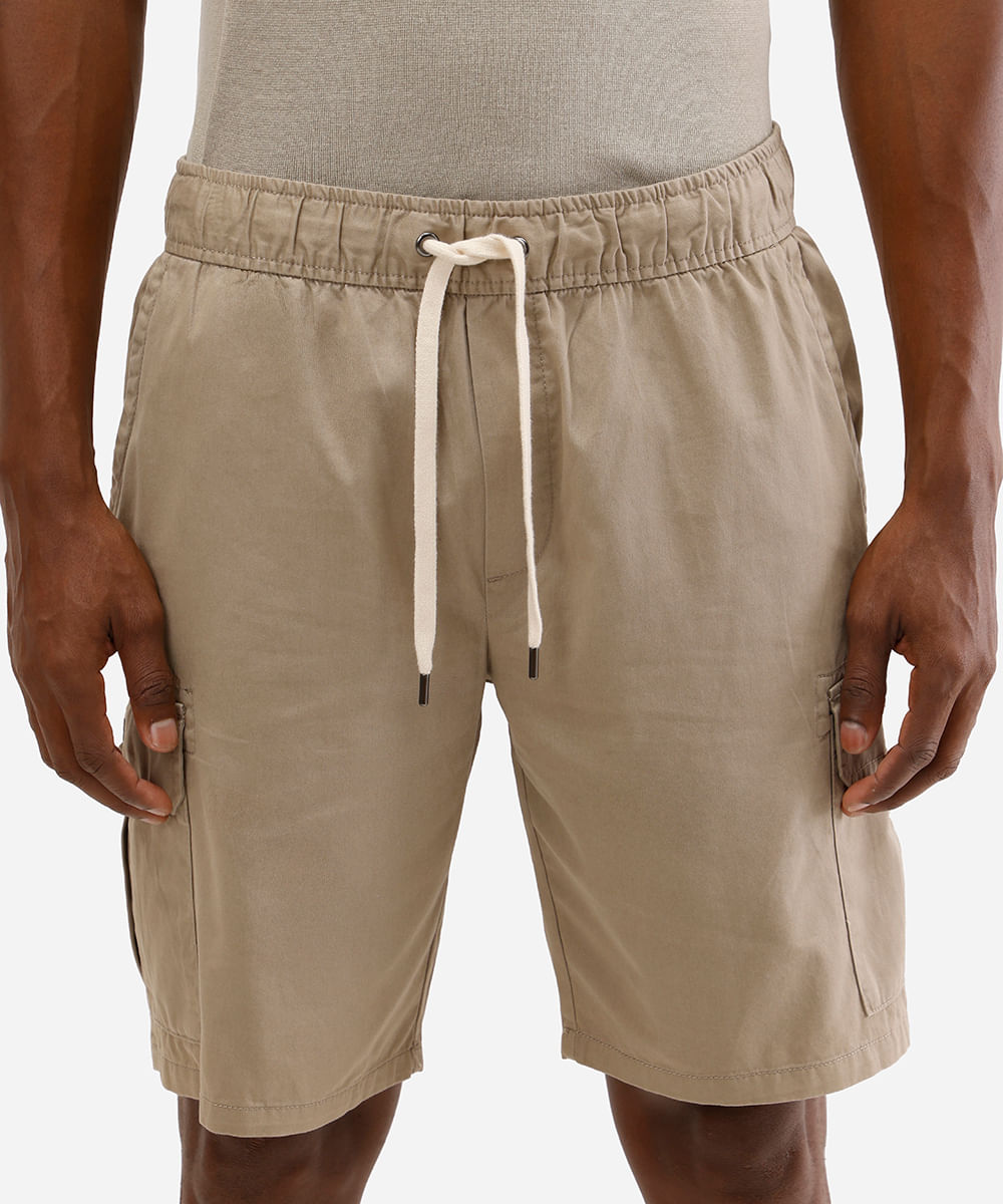 bermuda jogger masculina com bolso cargo bege