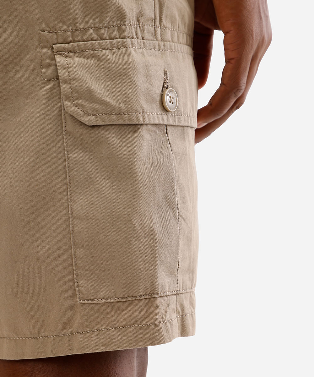 bermuda jogger masculina com bolso cargo bege