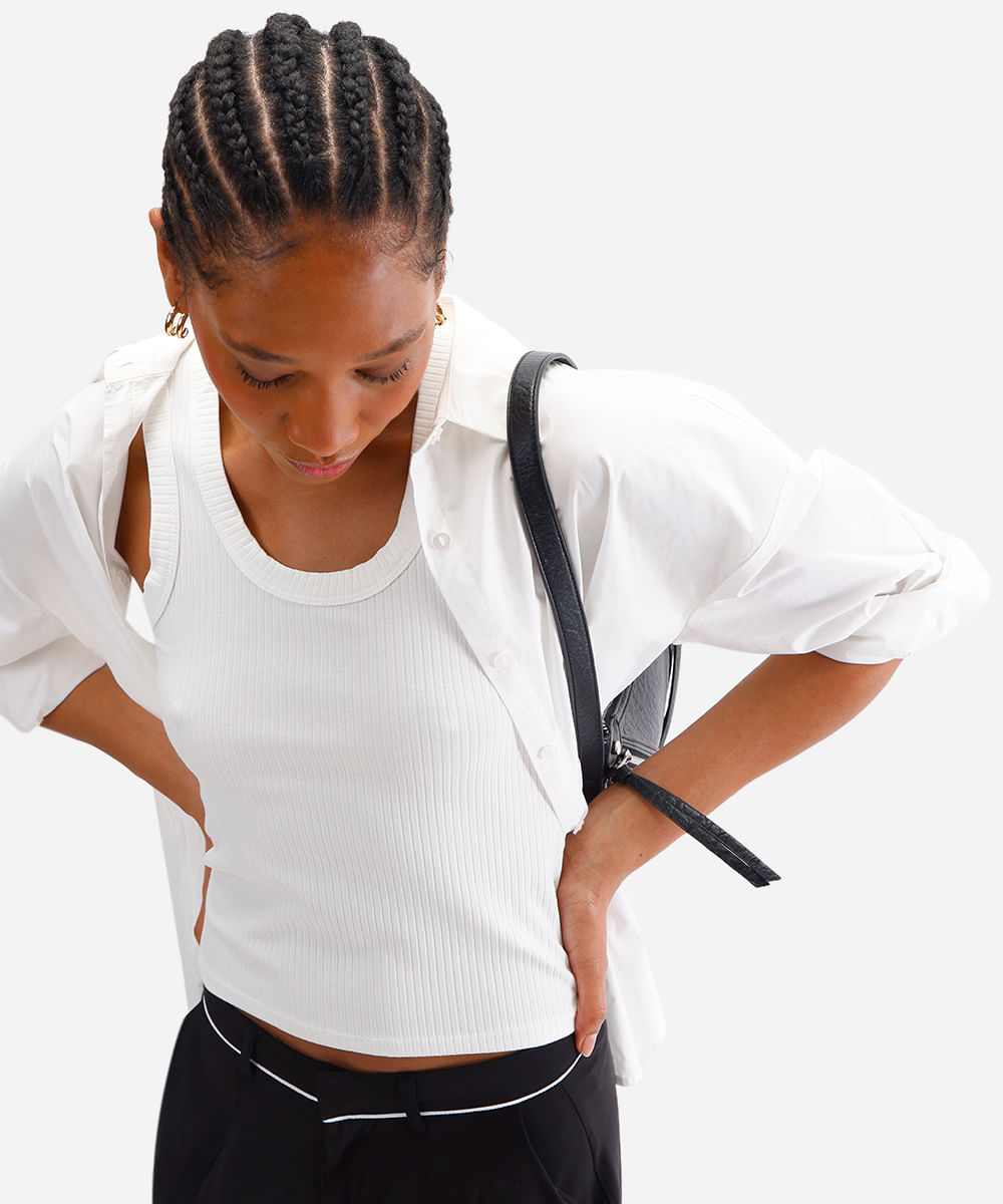 regata básica feminina de viscose canelada off white
