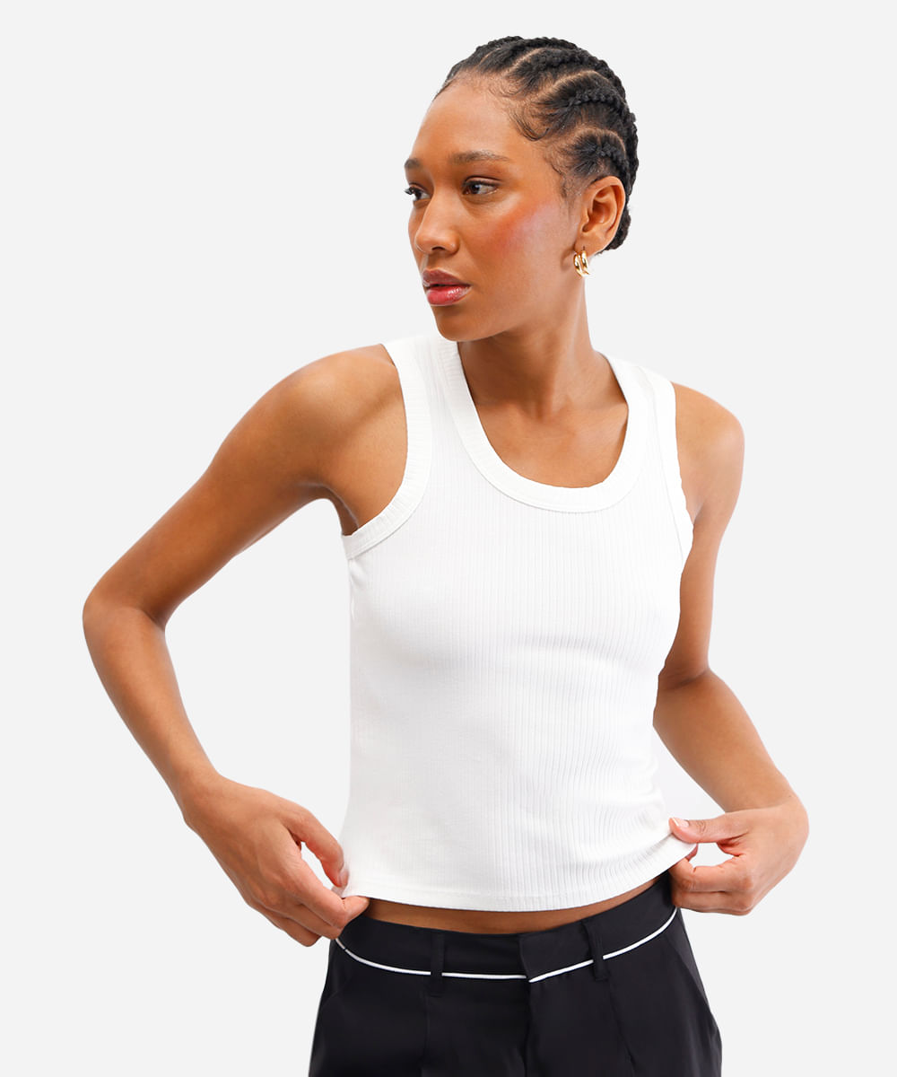 regata básica feminina de viscose canelada off white