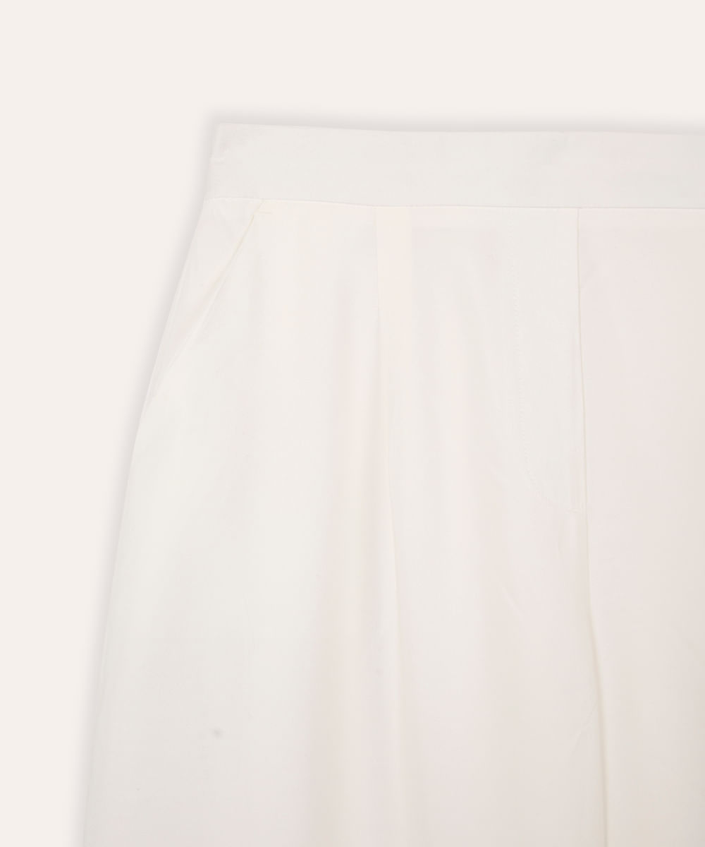 calça wide leg juvenil de alfaiataria off white