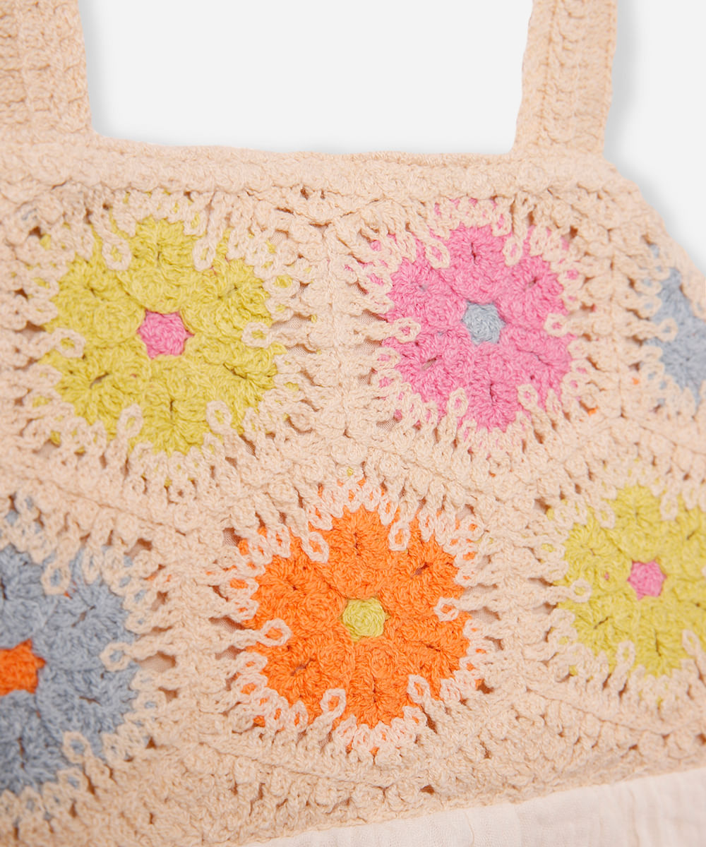 bata de viscose infantil com crochê floral bege