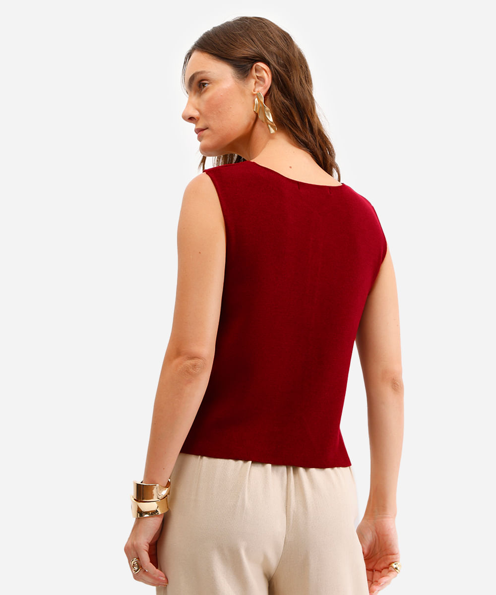 colete de tricot com botões vinho